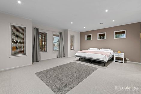 Property photo of 8 Oakmoss Place Berwick VIC 3806