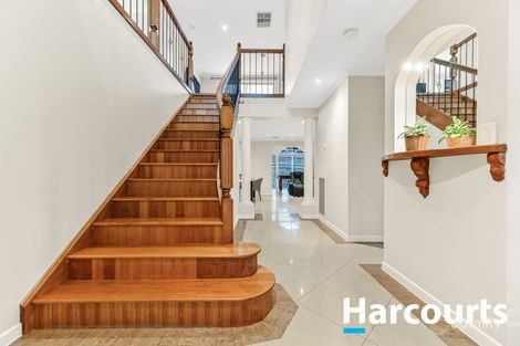 Property photo of 1 Oakmoss Place Berwick VIC 3806