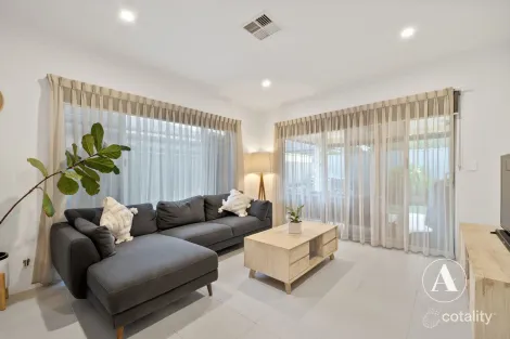 Property photo of 11 Macadamia Loop Piara Waters WA 6112