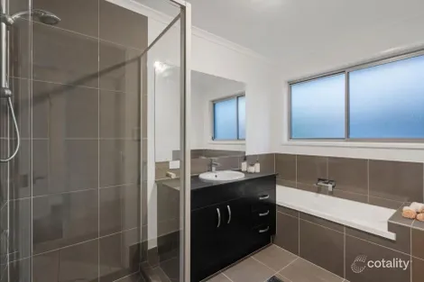 Property photo of 4 Bandt Close Burpengary QLD 4505
