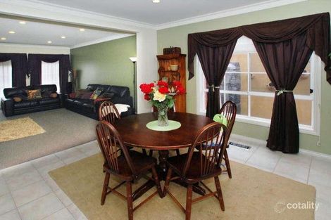 Property photo of 16 Glenbruar Drive Hillside VIC 3037