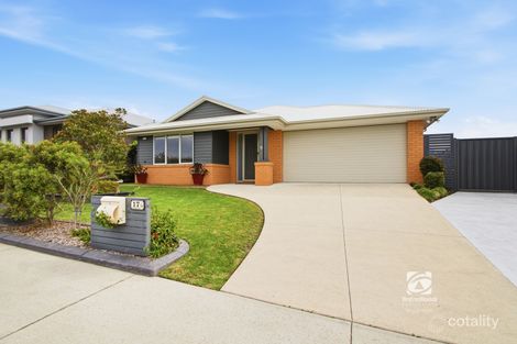 17 Bream Rd, Lake Tyers Beach, VIC 3909