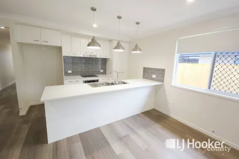 Property photo of 19 Darling Circuit Plainland QLD 4341