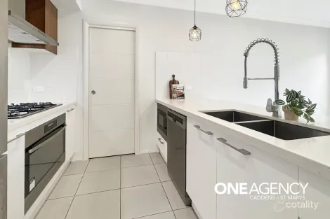 Property photo of 8 Avium Drive Caddens NSW 2747