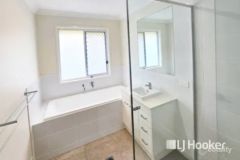 Property photo of 19 Darling Circuit Plainland QLD 4341