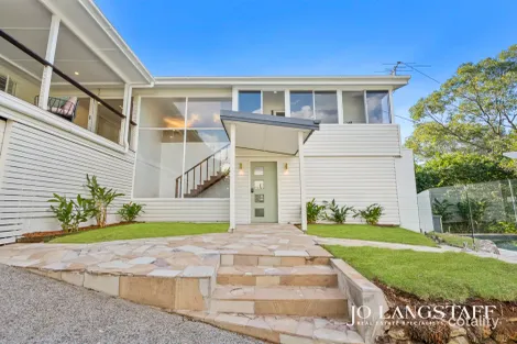 19 Akuna St, Kenmore, QLD 4069