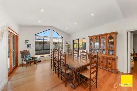 Property photo of 54 Day Circuit Bungendore NSW 2621