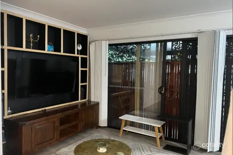 Property photo of 43 Heights Drive Robina QLD 4226