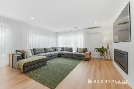 Property photo of 41 Highfielde Avenue Berwick VIC 3806