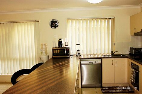 Property photo of 11 Eve Court Kallangur QLD 4503