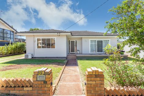 Property photo of 39 Flinders Street Centenary Heights QLD 4350