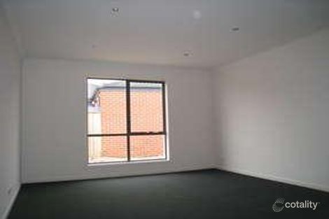 Property photo of 28 Fantail Crescent Williams Landing VIC 3027