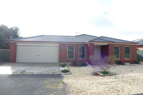 7 Wallan St, California Gully, VIC 3556