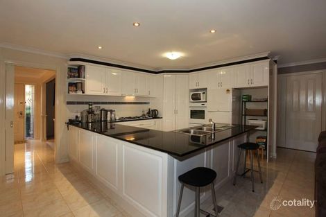 Property photo of 13 Sandilands Court Narre Warren North VIC 3804