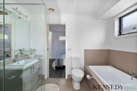 Property photo of 11 Fiona Drive Yarrawonga VIC 3730