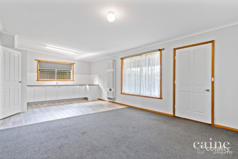 Property photo of 2/16 Lewis Court Sebastopol VIC 3356