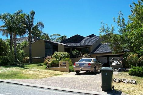 6 Mitcham St, Wembley Downs, WA 6019