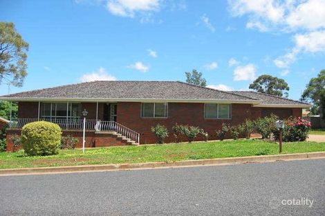 Property photo of 5 Renmark Avenue Young NSW 2594