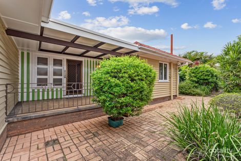 Property photo of 124 Stratton Terrace Manly QLD 4179