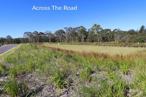 Property photo of 14 Eleanor Close Hamlyn Terrace NSW 2259