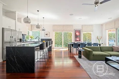 Property photo of 11 Winifred Crescent Glen Iris VIC 3146