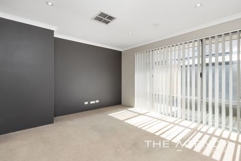 Property photo of 5 Belfast Crescent Ridgewood WA 6030