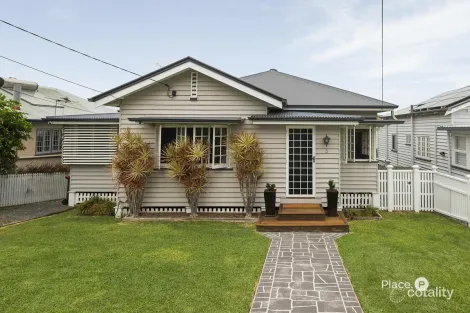Property photo of 3 First Street Camp Hill QLD 4152