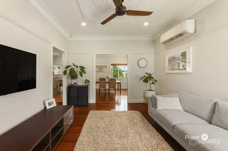 Property photo of 3 First Street Camp Hill QLD 4152