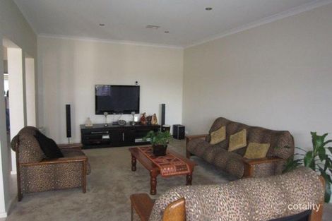 Property photo of 37 Nullarbor Avenue Franklin ACT 2913