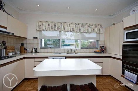 Property photo of 3 Drumfern Street Ardross WA 6153