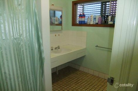 Property photo of 34 Circular Way Trunding QLD 4874