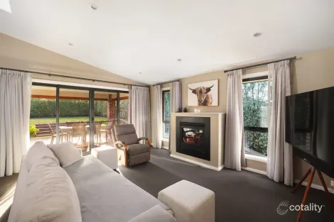 Property photo of 69 Renwick Drive Renwick NSW 2575