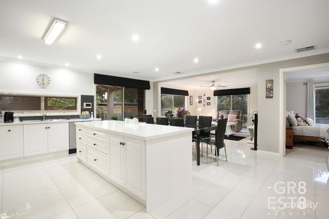 Property photo of 1 Yarrow Court Berwick VIC 3806