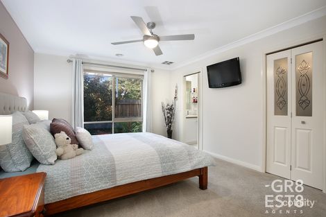 Property photo of 1 Yarrow Court Berwick VIC 3806
