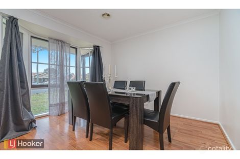 Property photo of 11 Banbury Crescent Craigieburn VIC 3064