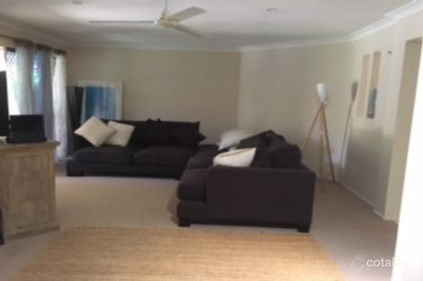 Property photo of 21 Aqualine Drive Point Vernon QLD 4655