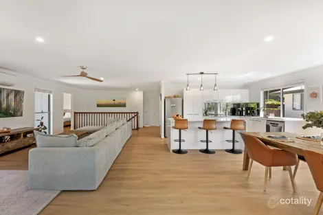 17 Ridge Ct, Mooloolah Valley, QLD 4553