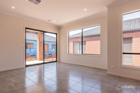 32 Ambervue Dr, Cobblebank, VIC 3338