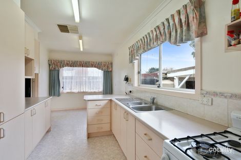 Property photo of 28 Byron Road Kilsyth VIC 3137