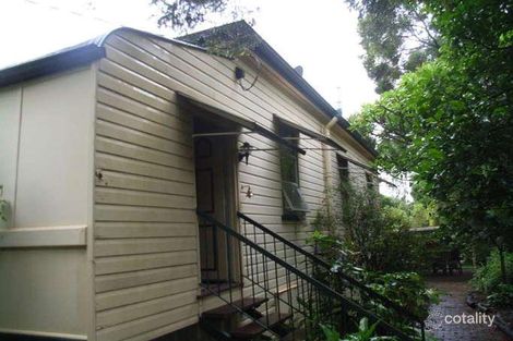 24 Eileen St, Booval, QLD 4304