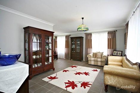 Property photo of 19 Southee Circuit Oakhurst NSW 2761
