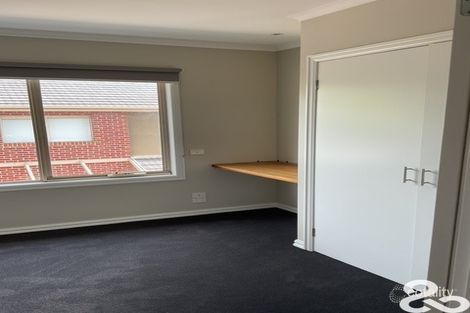 Property photo of 2/101 Lyon Road Viewbank VIC 3084