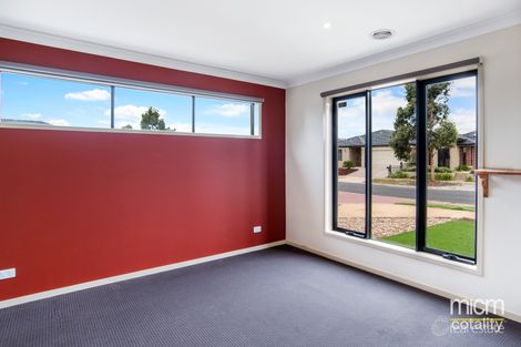 Property photo of 68 Breasley Parkway Point Cook VIC 3030