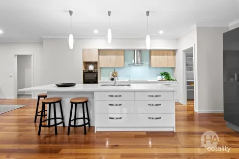 Property photo of 21 Hazeldene Way Rosebud VIC 3939