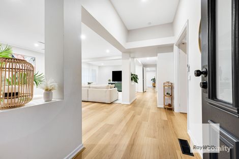 Property photo of 9 Seton Close Greenvale VIC 3059
