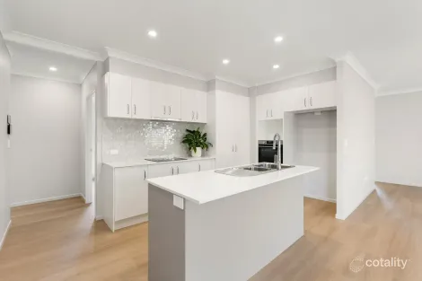 Property photo of 20 Turton Circuit Highfields QLD 4352