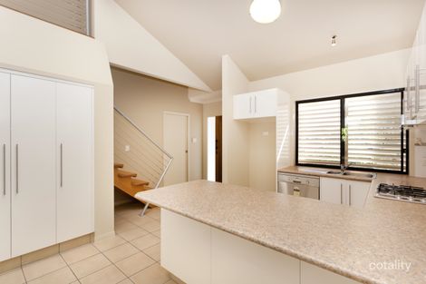 Property photo of 2/10 Broad Street Labrador QLD 4215