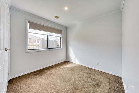 Property photo of 39 Currawong Crescent Pakenham VIC 3810