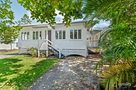 122 Landsborough Pde, Golden Beach, QLD 4551