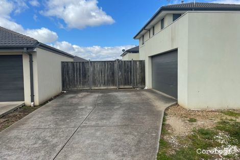 Property photo of 32 Belleville Close Burnside Heights VIC 3023